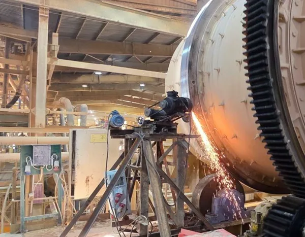 In-situ riding ring grinding and repair, without dismantling the drum